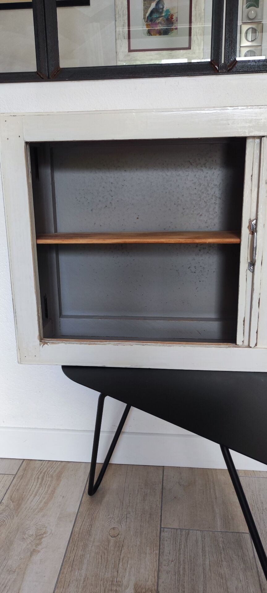 Wall shelf