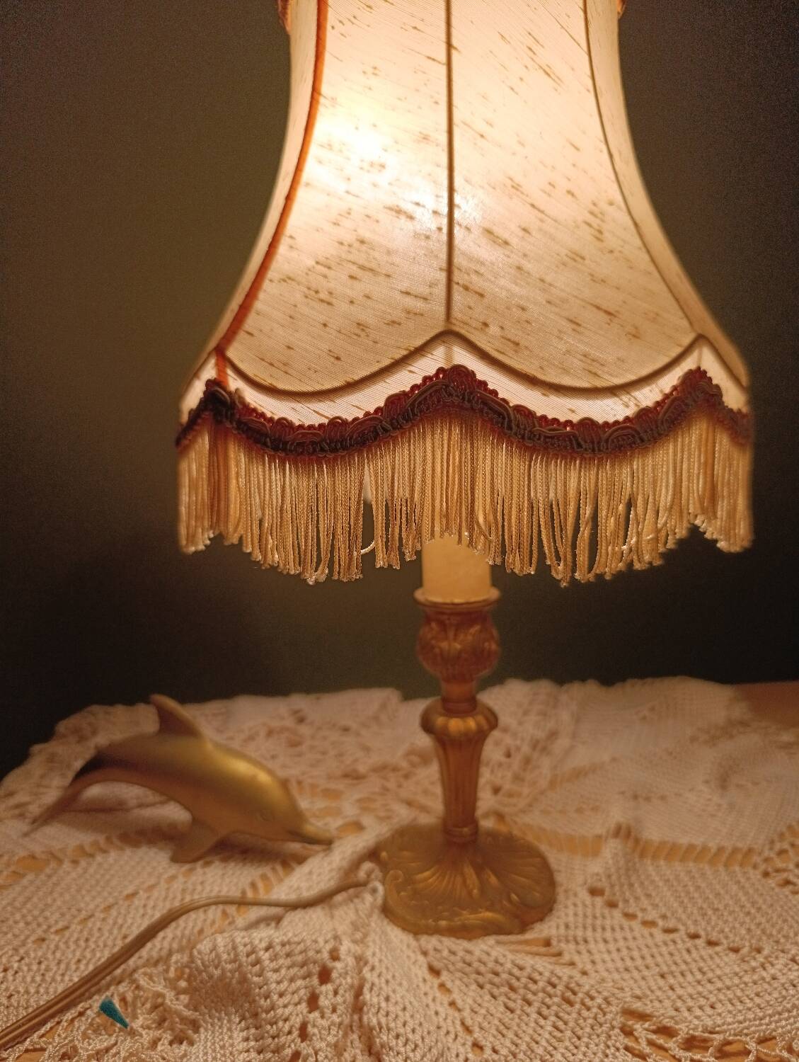Vintage brass granny lamp | Ecru silk pagoda shade, 1950s/60s