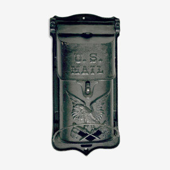 Former U.S. cast iron mailbox