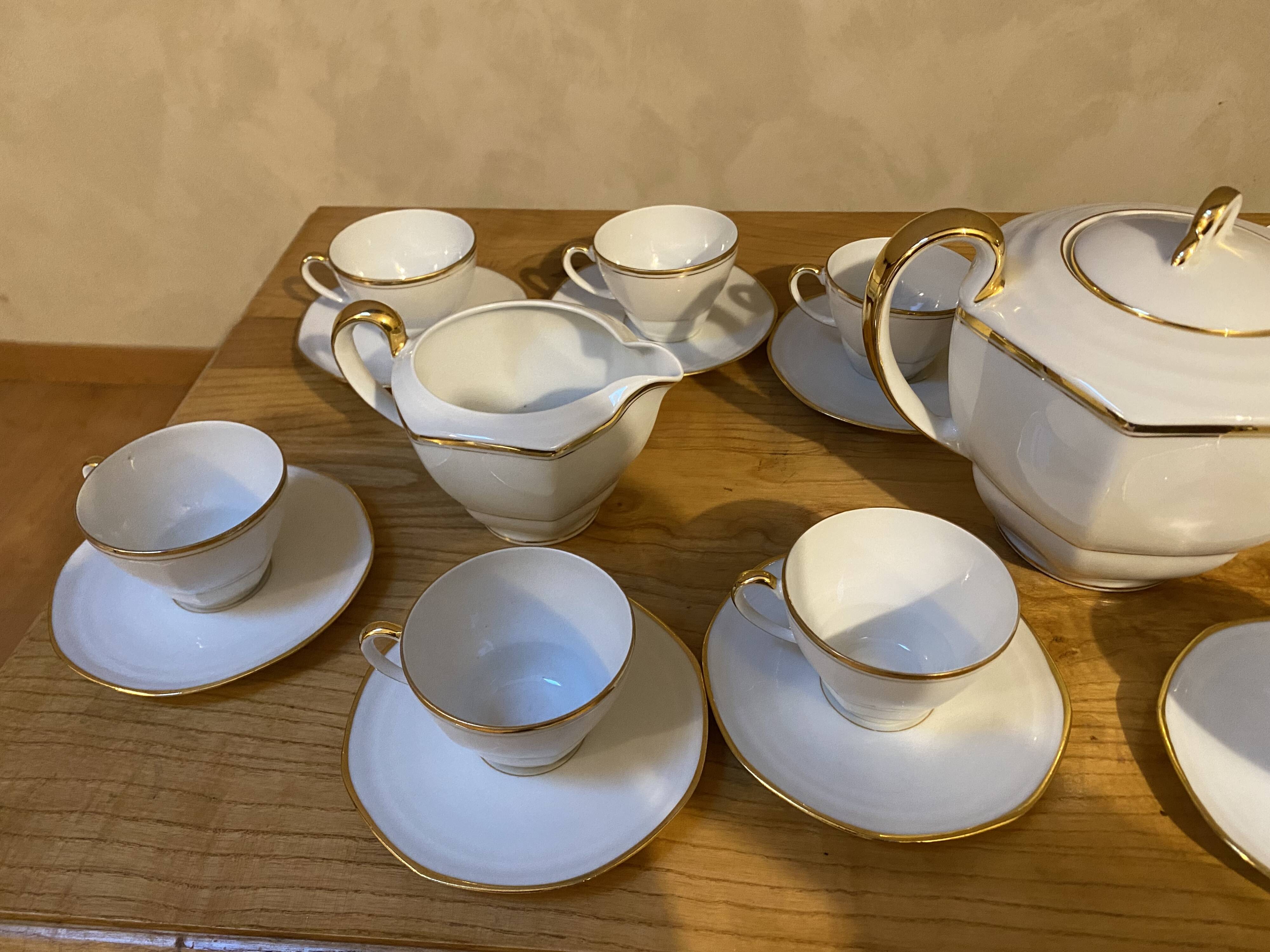 Exceptional Tea/Coffee Service Limoges – E. Galtier – 27 pieces – Fine Gold –