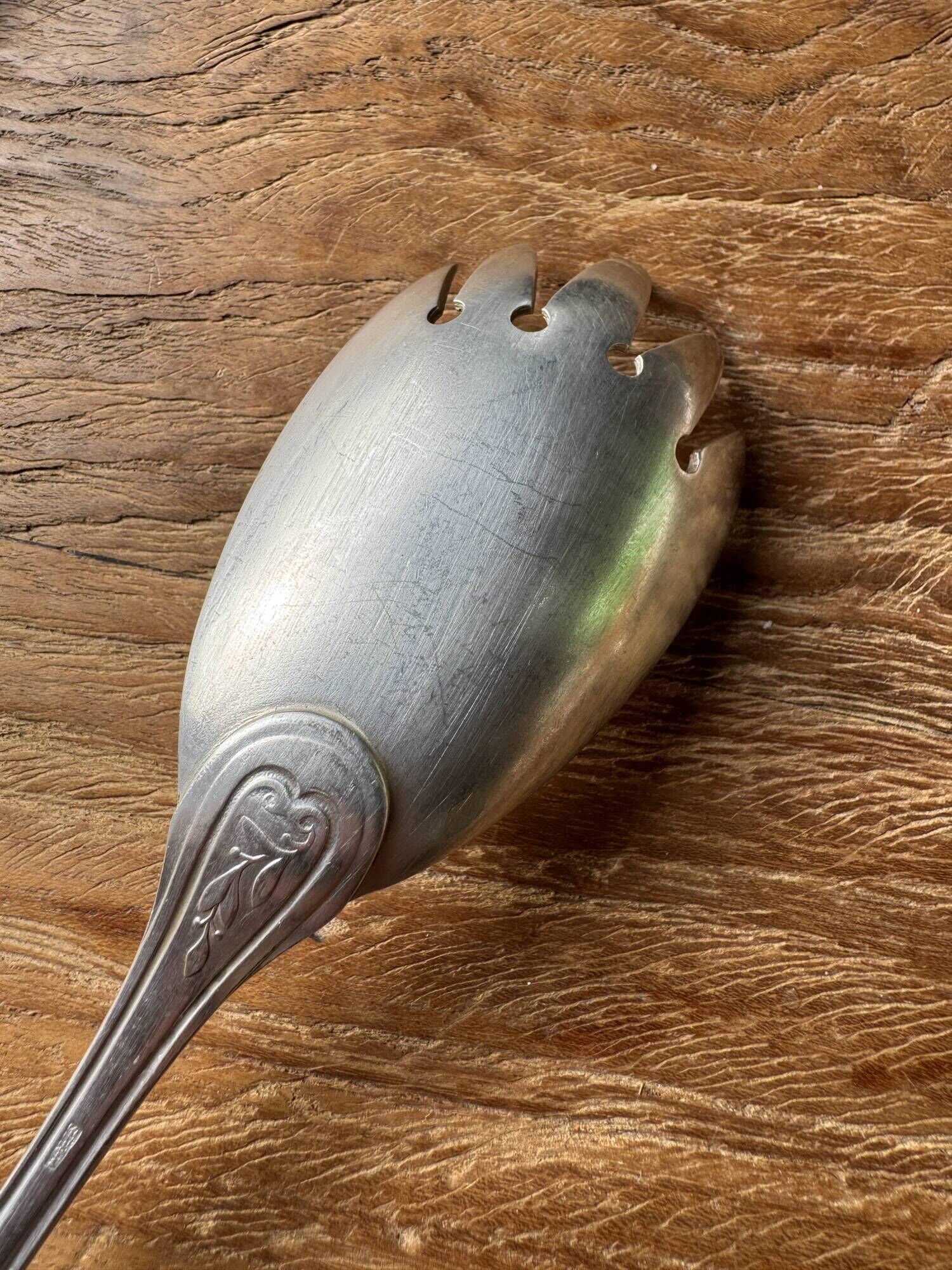Silver-plated salad cutlery with laurel decoration in the Louis XVI style L27