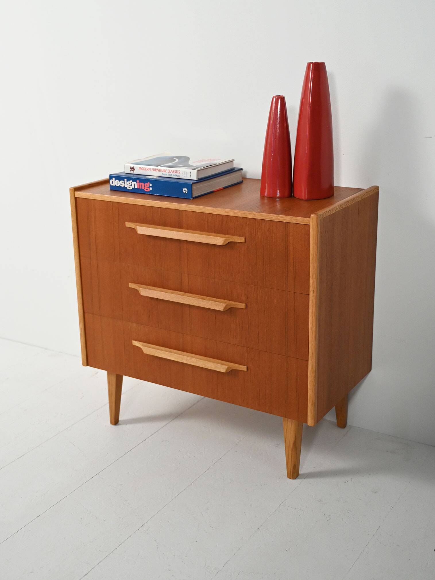 Scandinavian chest of drawers ’50s–’60s in teak and oak