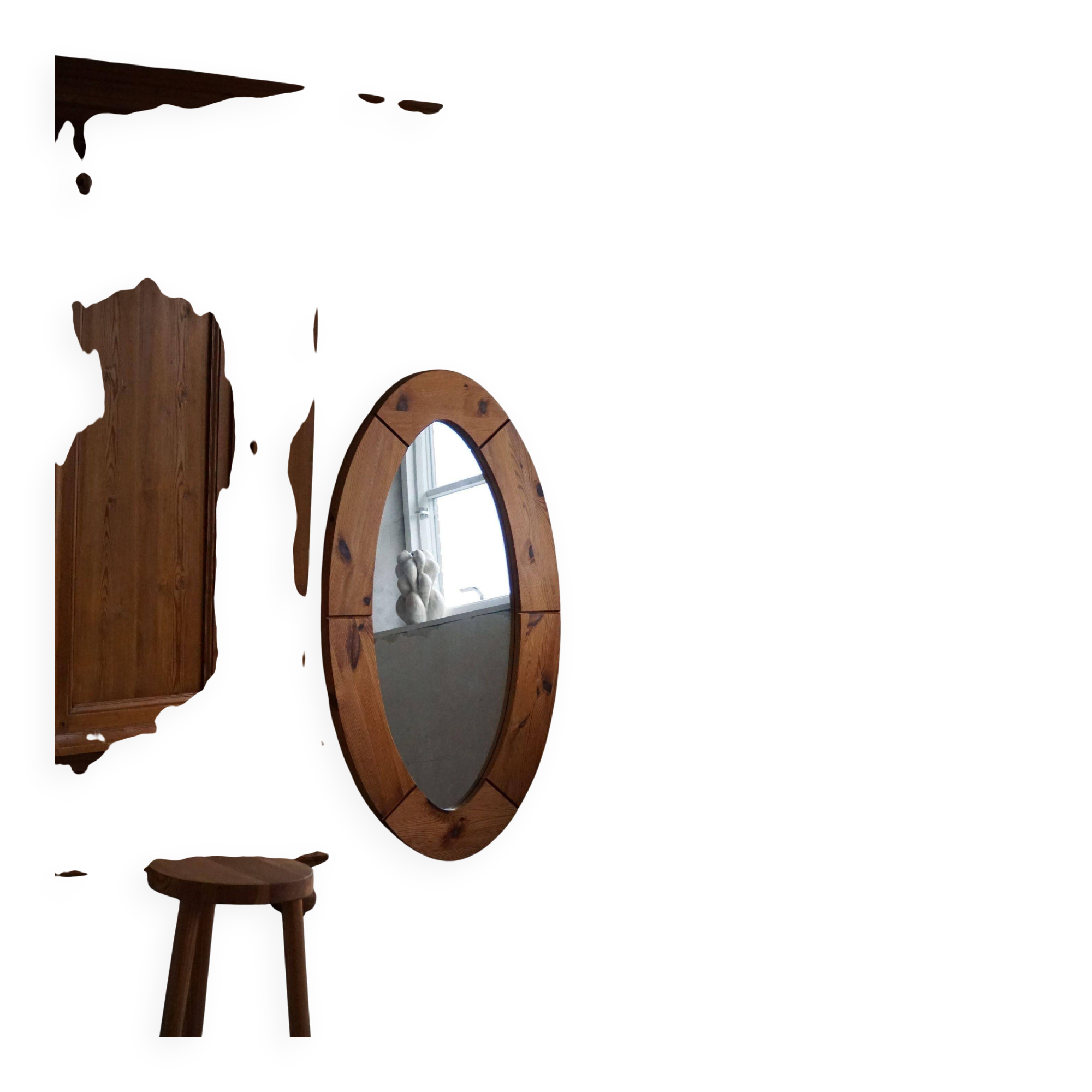 Large oval wall mirror in solid pine by Glasmäster Markaryd, Sweden, 1960s.
