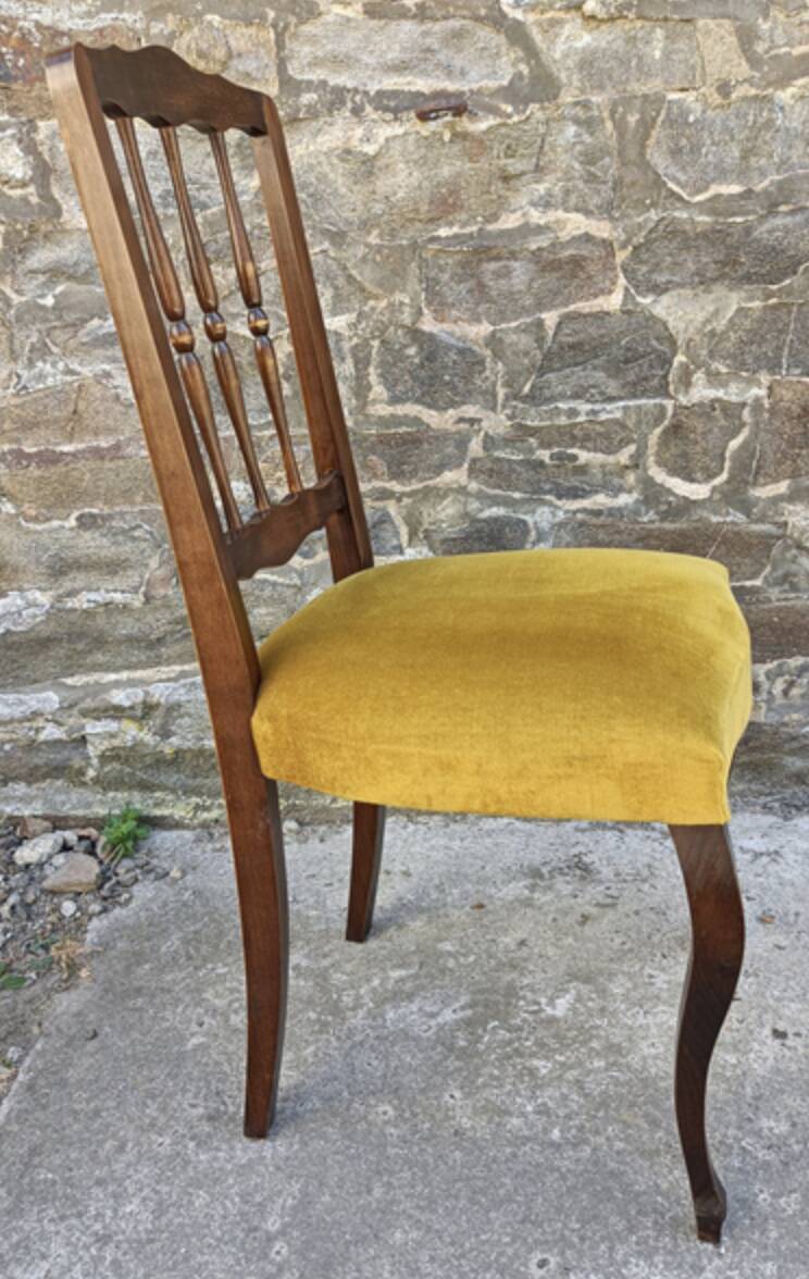 Paire de chaises 1900  bois & velours ocre doré — charme bourgeois