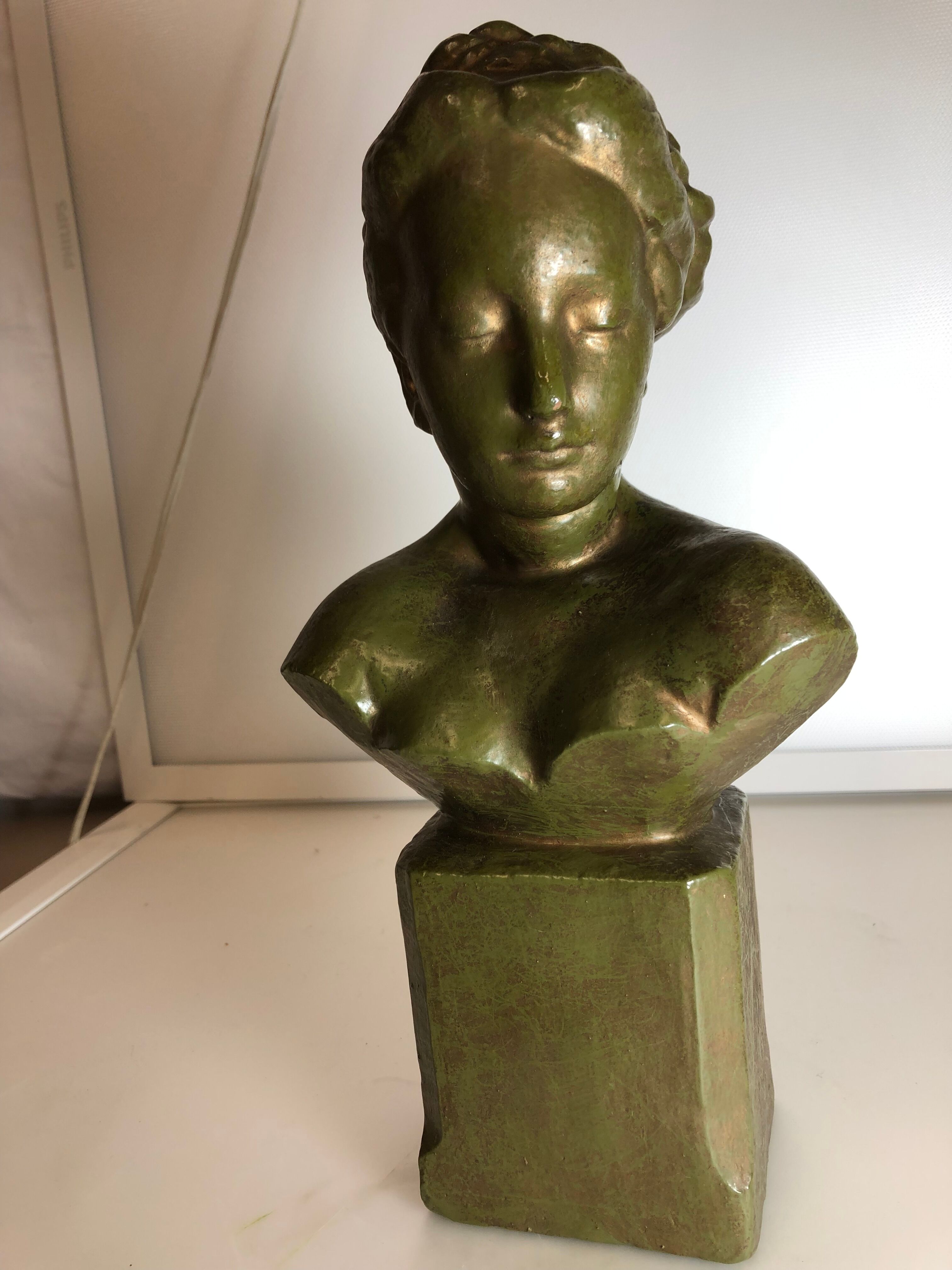 Bust young girl terracotta