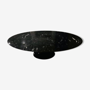 Tulip foot coffee table in black marble