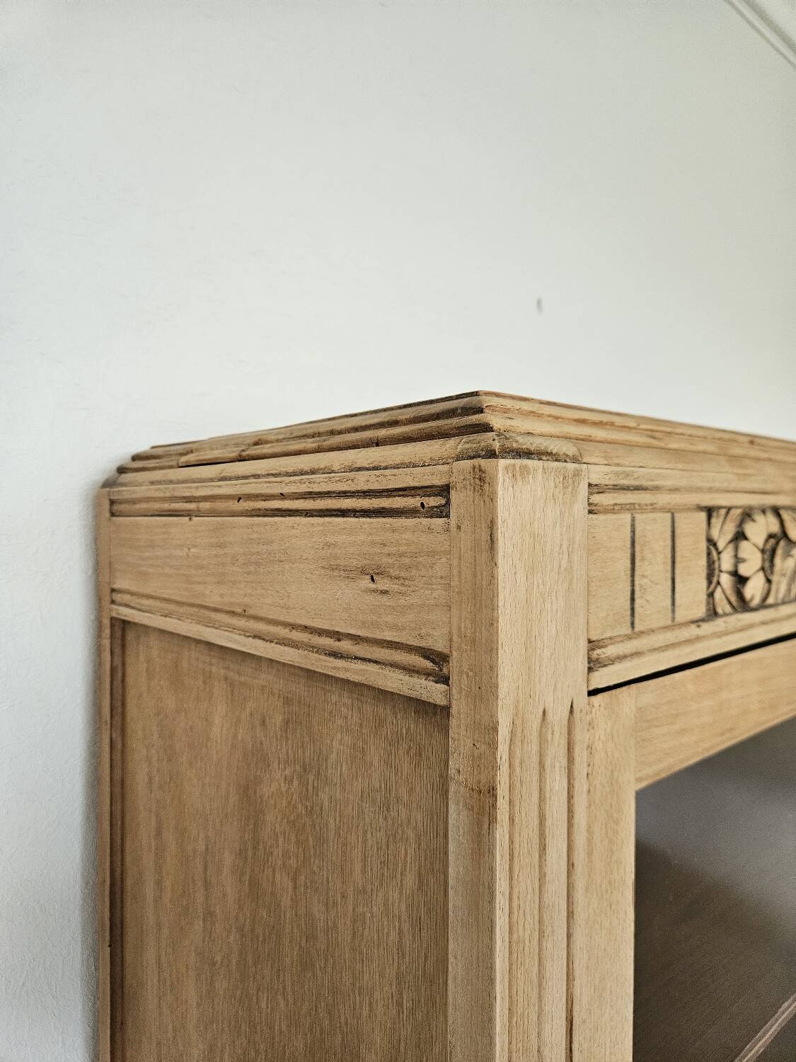 Art deco dresser furniture
