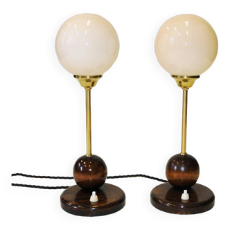 Paire de lampes de table Art Déco avec abat-jour en verre opalin Scandinavie des années 1930