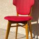 Chaise rétro vintage rouge graphique