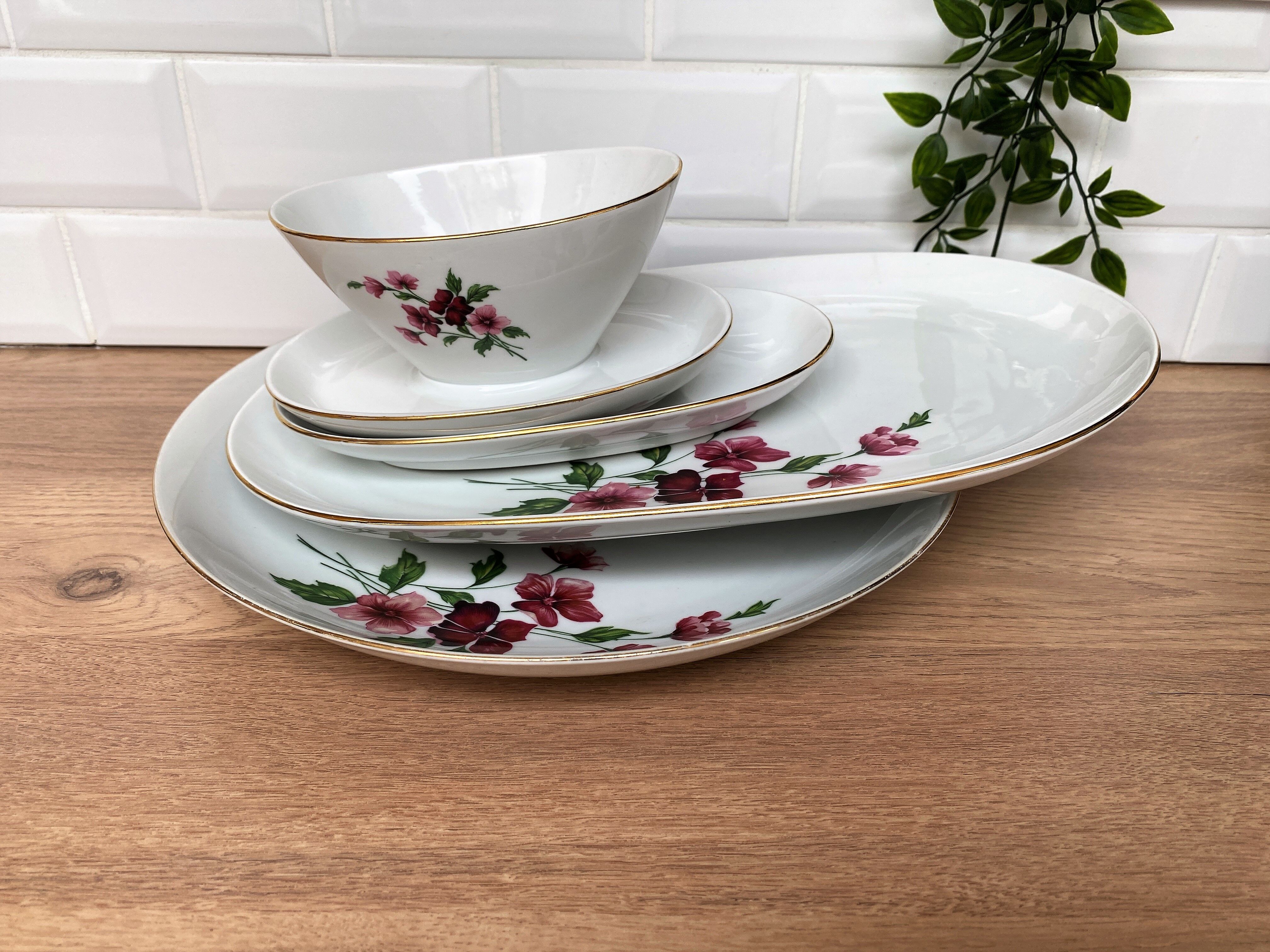 Set of 4 serving dishes