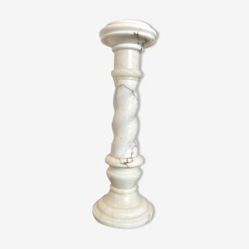 Colonne, sellette en albâtre