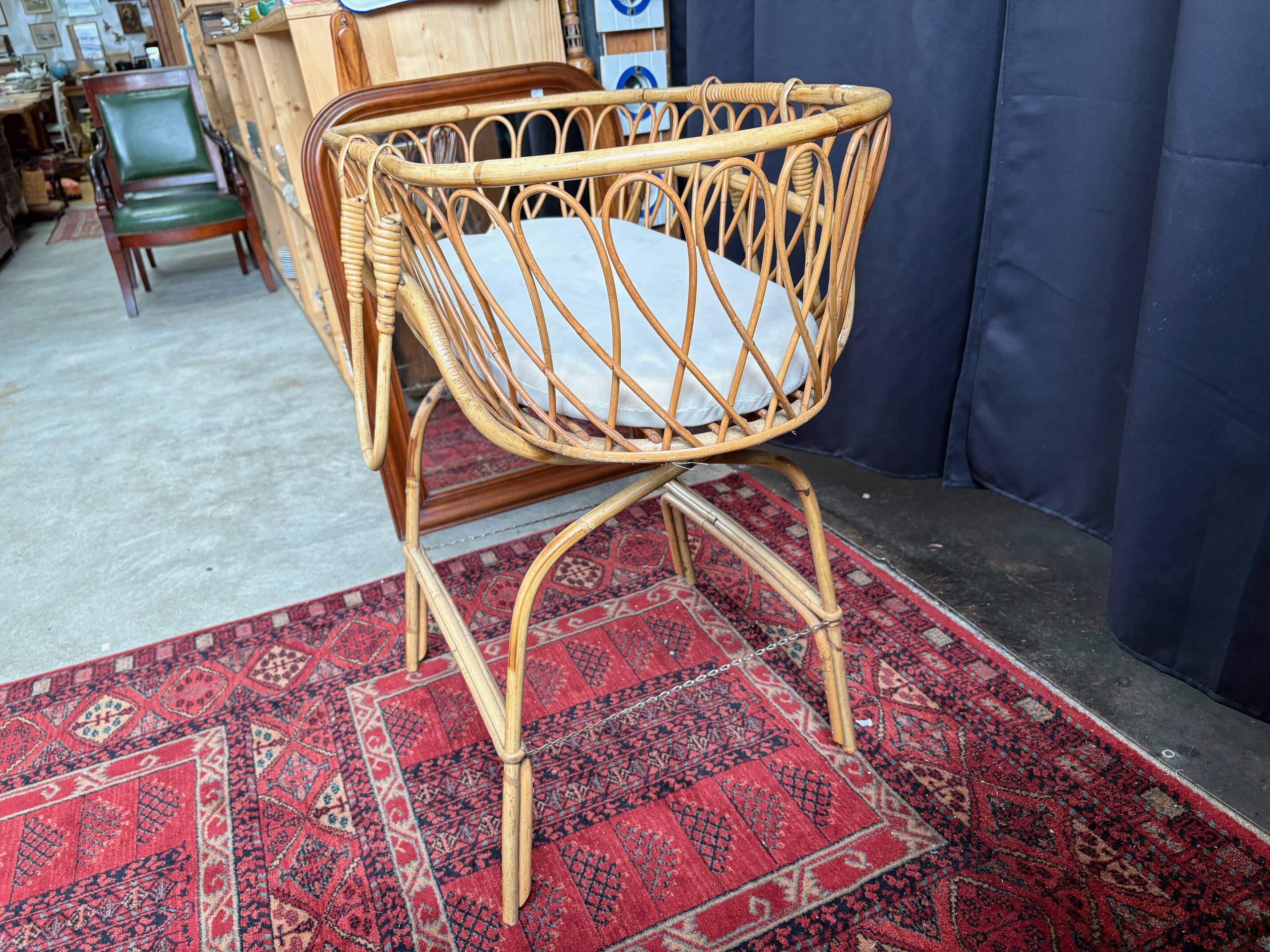 Vintage rattan crib – 1960s/70s