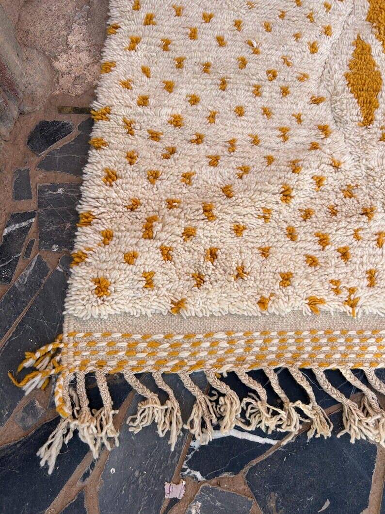 Handmade Beni Ouraine rug, size 200 x 300 cm