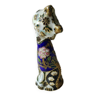 Chinese cat figurine in bronze / brass enamel cloisonné. floral motifs, gold inclusions