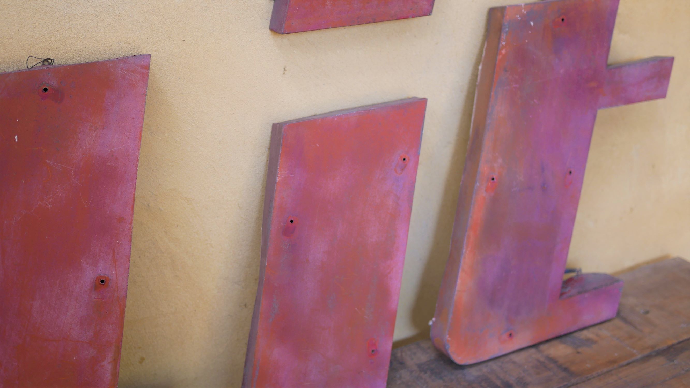 Letter to sign vintage metal "T".