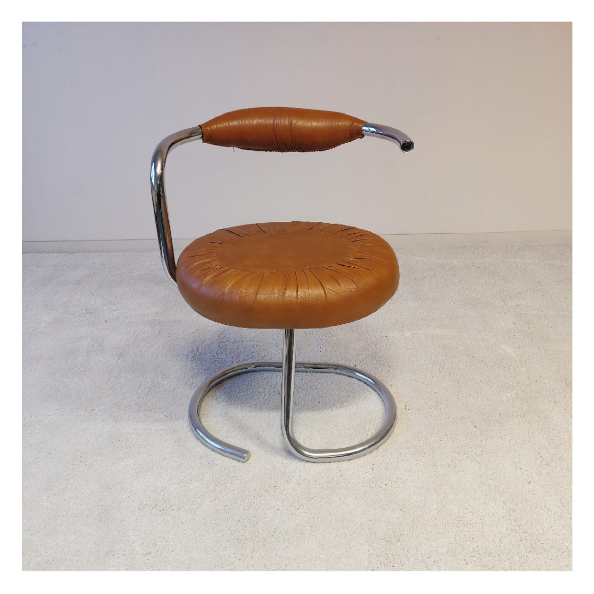 Set of 5 Cobra chairs by Giotto Stoppino
