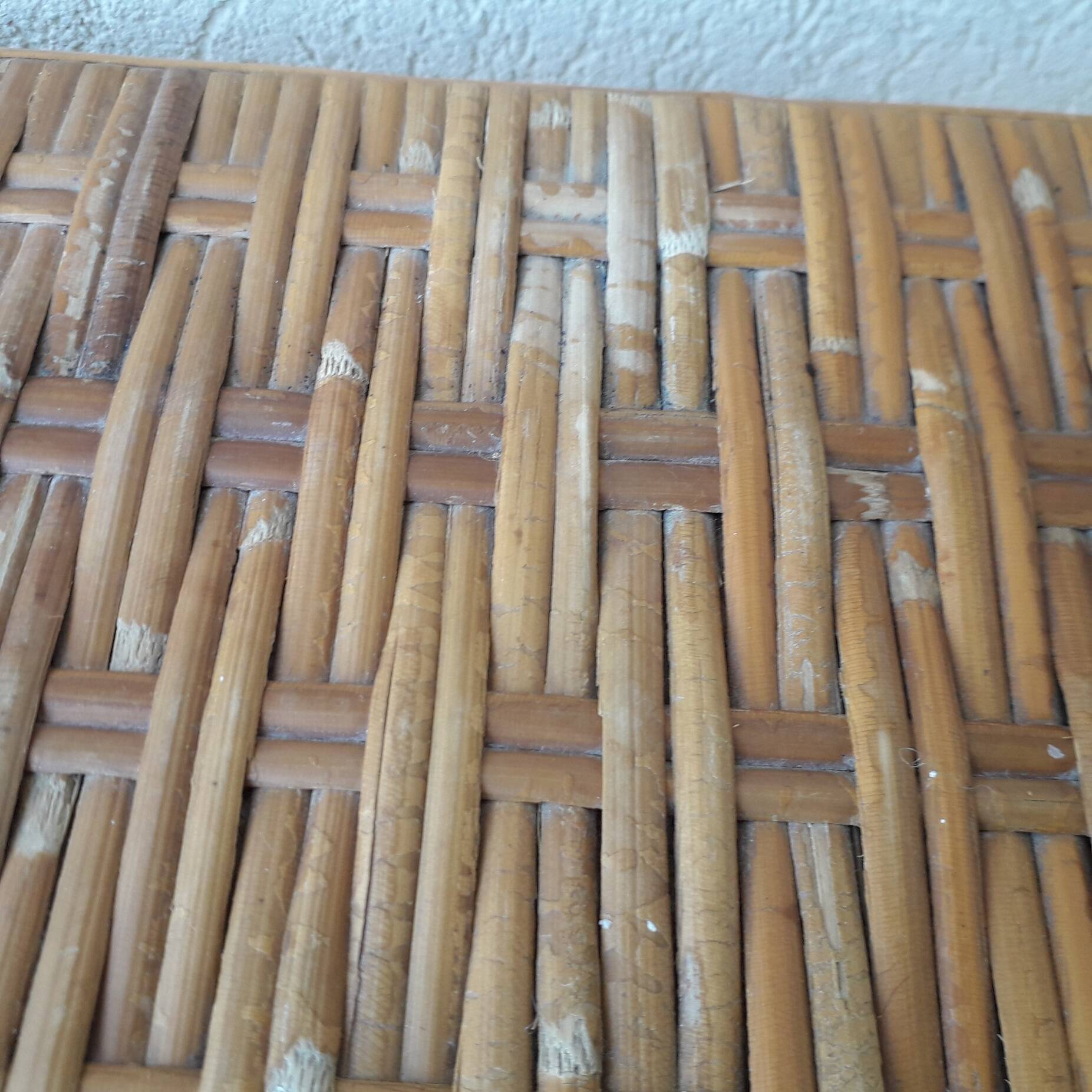 2 tables basses en rotin