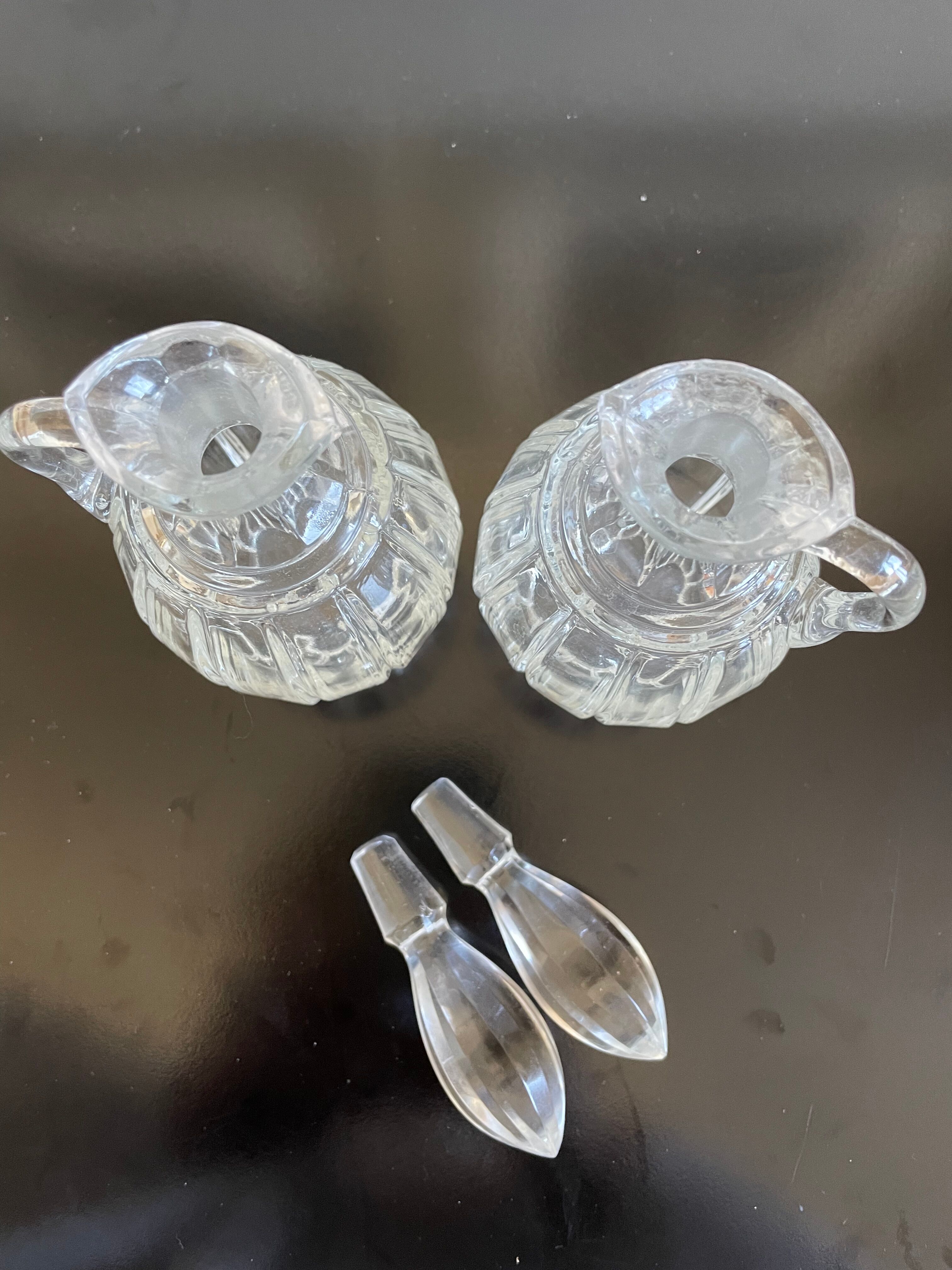 Oiler and old vinegar in crystal