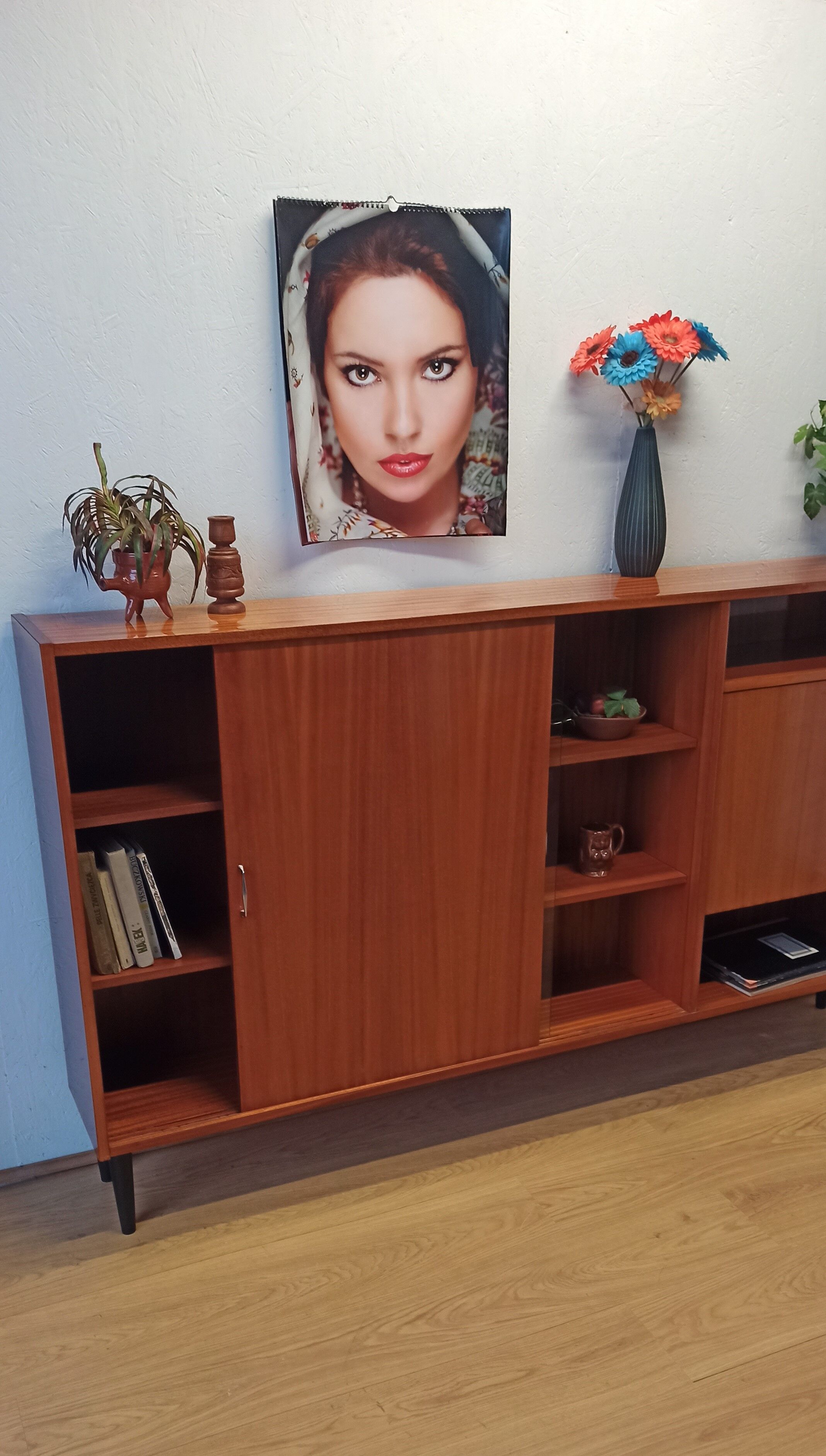 Buffet moderniste, des années 1970