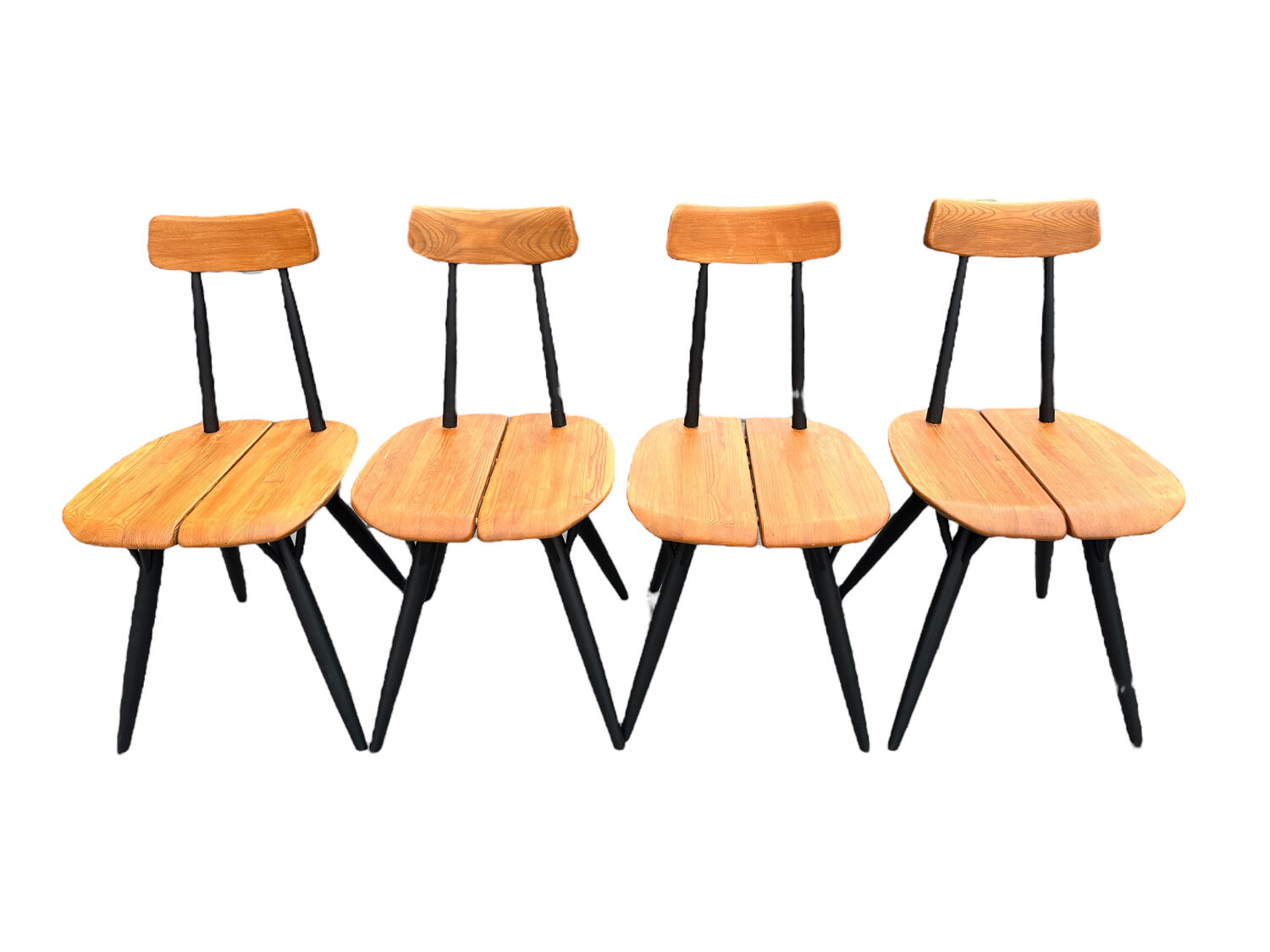 Table et chaises d'Ilmari Tapiovaara
