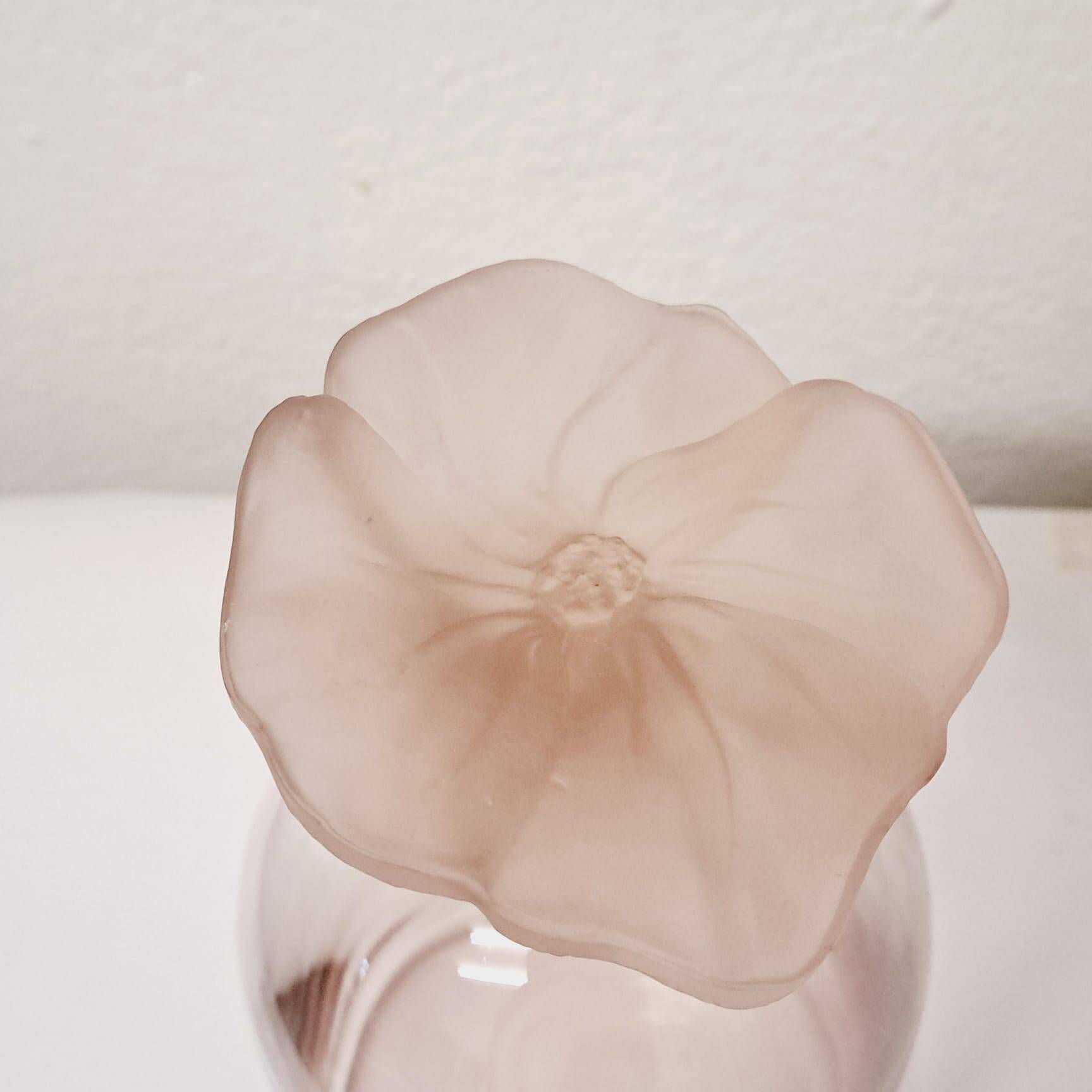 Vase with flower cap, Nason