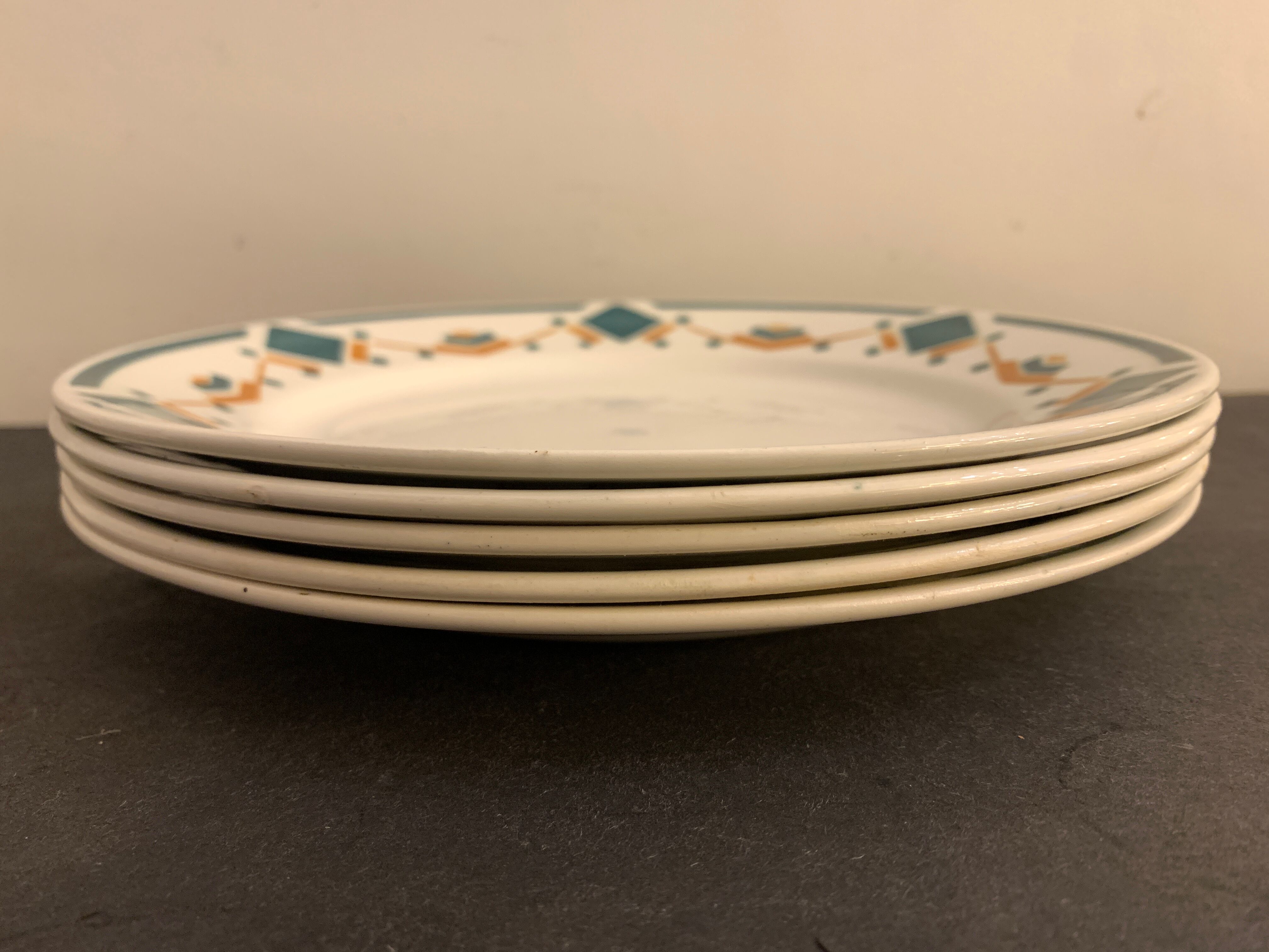5 flat art deco plates signed Badonviller, Sans Souci model