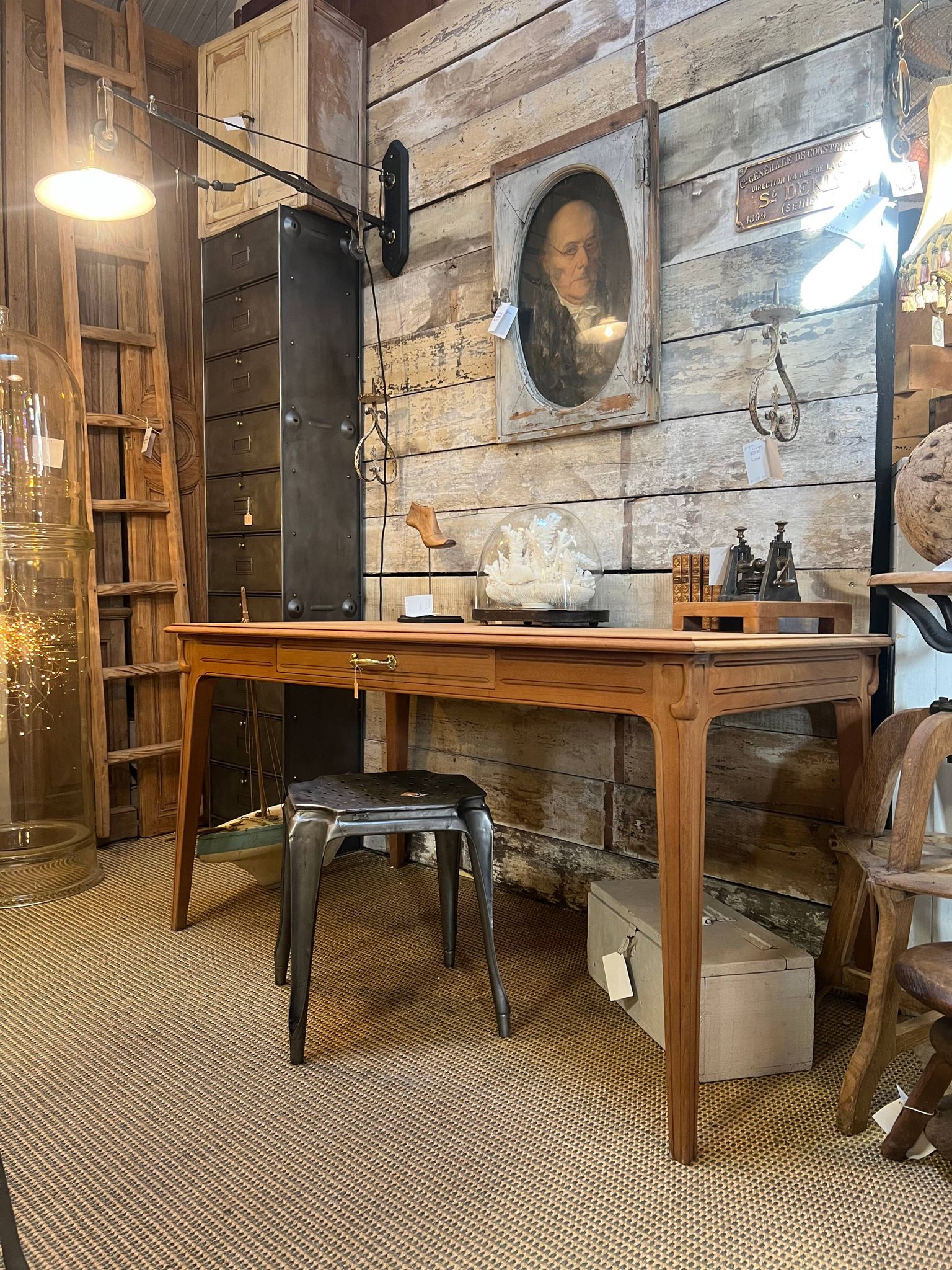 Art Nouveau desk table