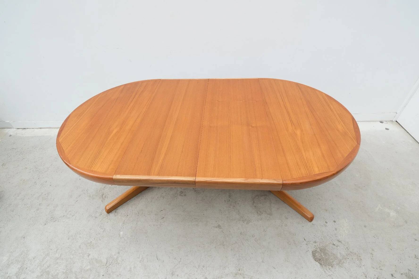 Baumann Scandinavian-style teak dining table, France 1970s