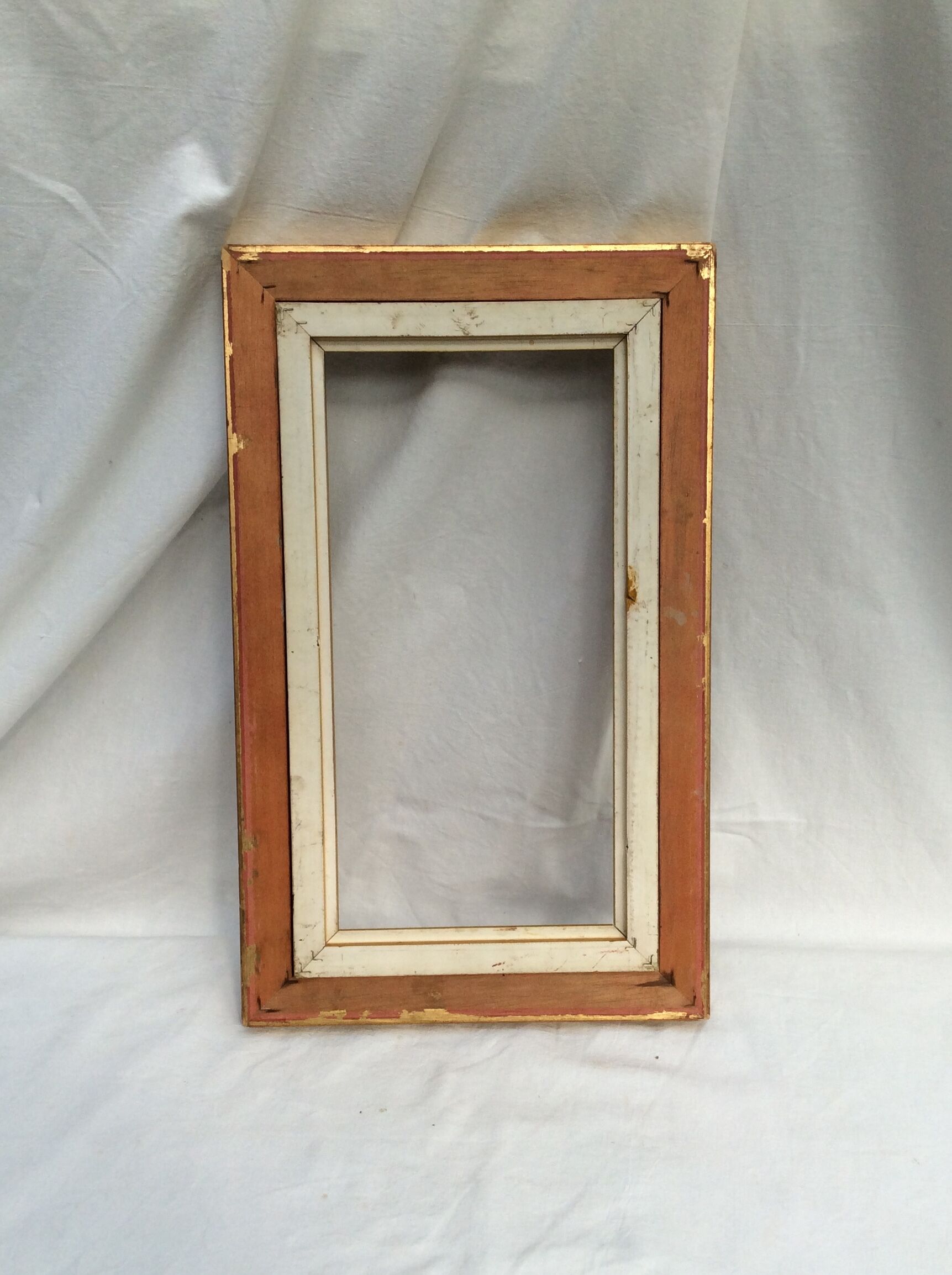 Frame in gilded wood
