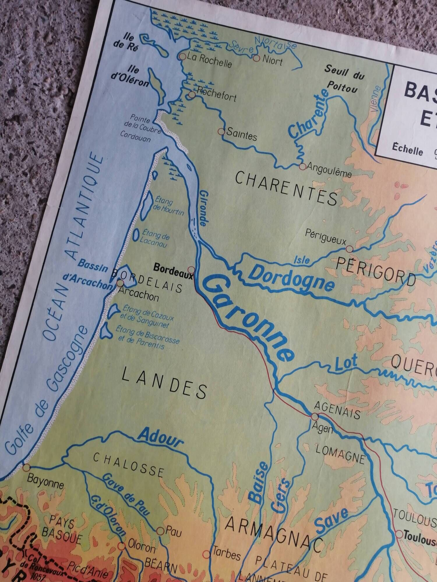 MDI school poster - Pyrenees, Aquitaine basin, Alps and Jura.