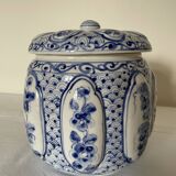 Chinese porcelain candy box