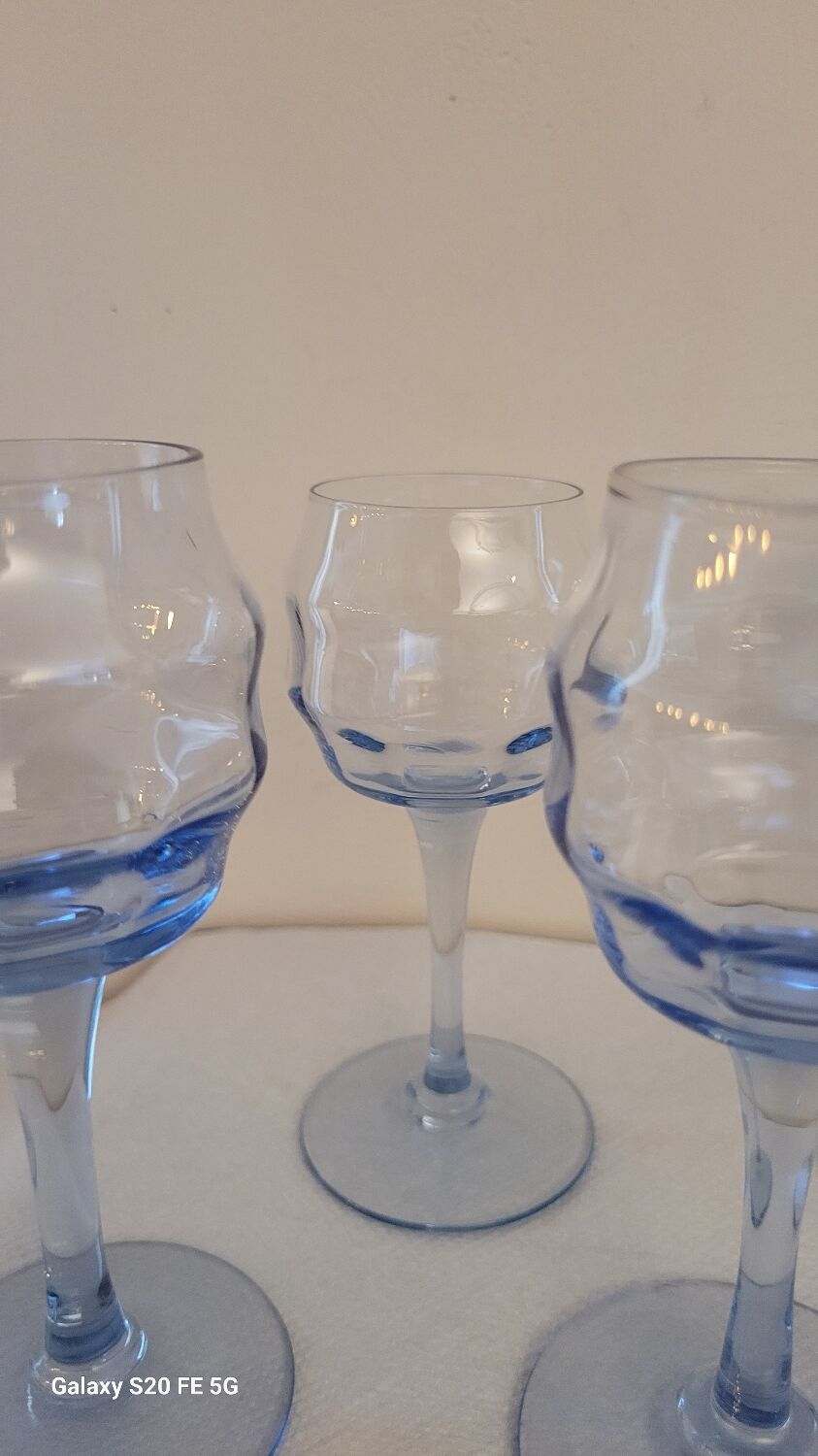 Art deco stemware