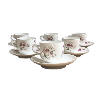 Six tasses à café en porcelaine anciennes