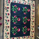 Romanian floral handwoven carpet made in wool, bohemian design with flowers