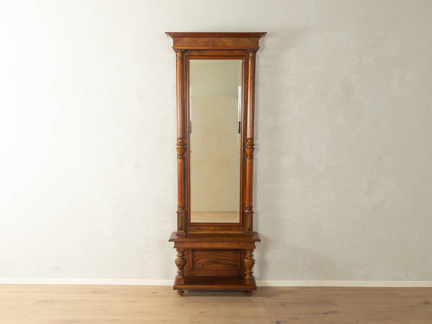 Classic standing mirror from the Gründerzeit period around 1880