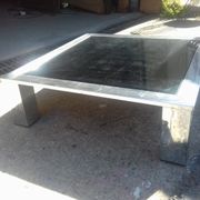 Table basse carré en acier chromé et miroir bleuté vers 1970