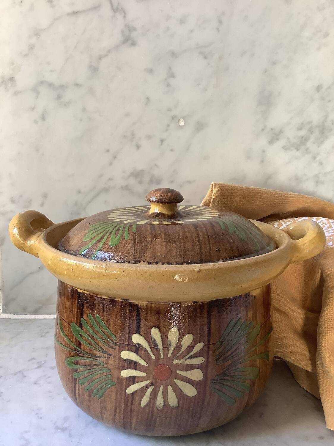 Alsatian soup tureen or pot