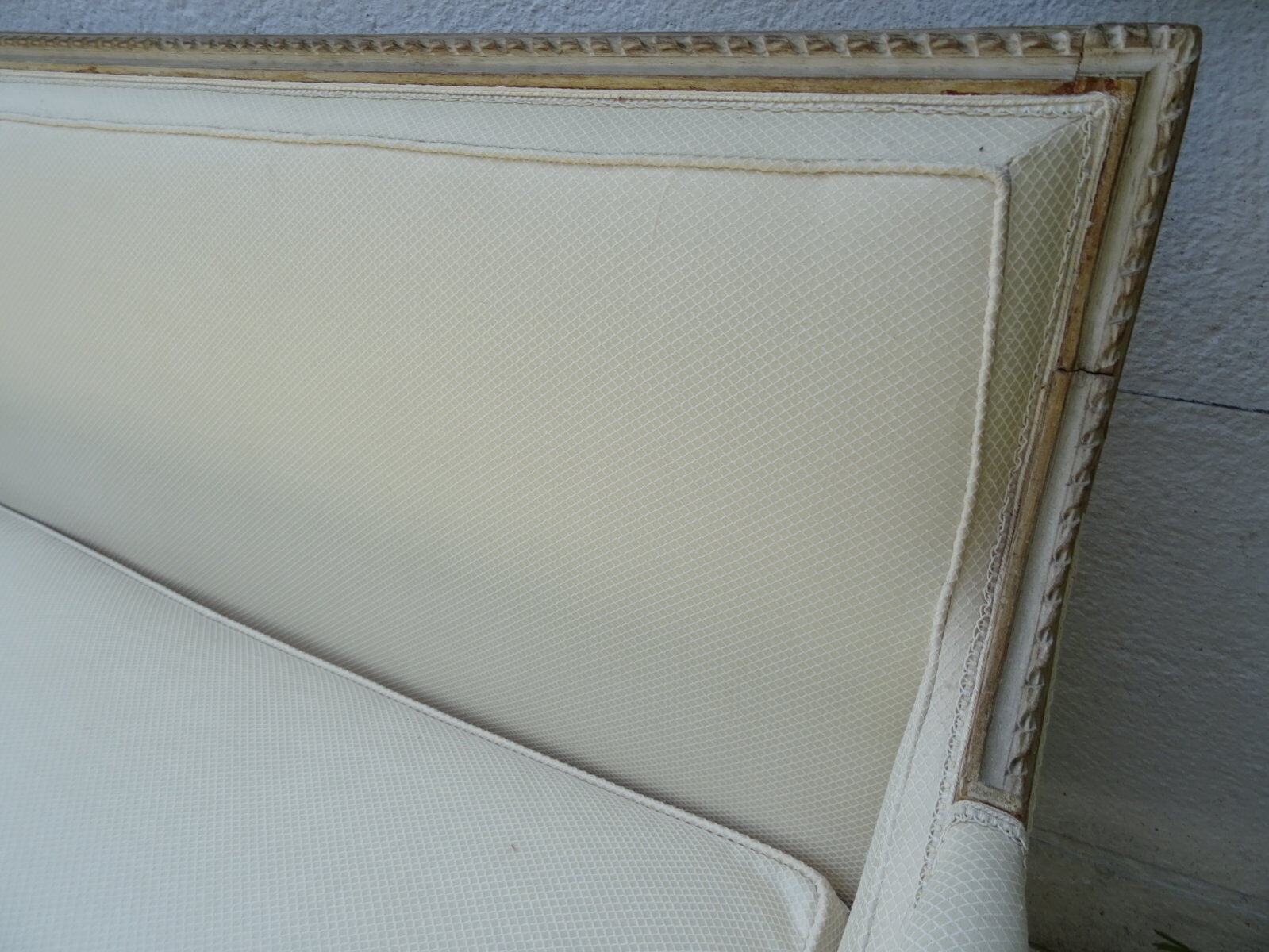 Louis XVI bench of the 19th century