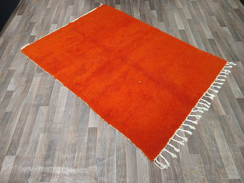 Beni Ouraine handwoven rug, traditional style, size 100 x 200 cm