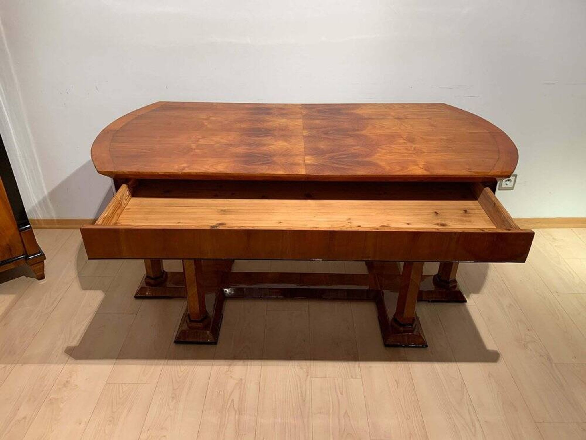 Biedermeier Desk in Cherry Veneer, Austria, 1830s