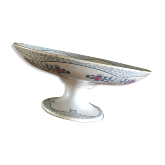 Earthenware pedestal dish stamped Creil and Montereau, Labrador model from the Toledo service