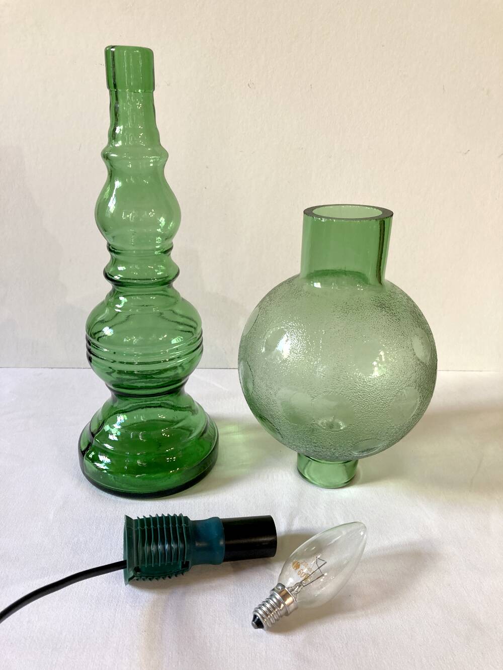 Cevin lamp in green glass