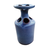 Vase stings flowers