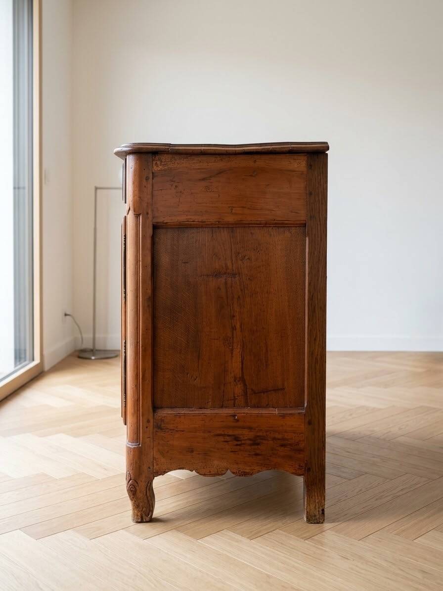 Louis XV wooden buffet
