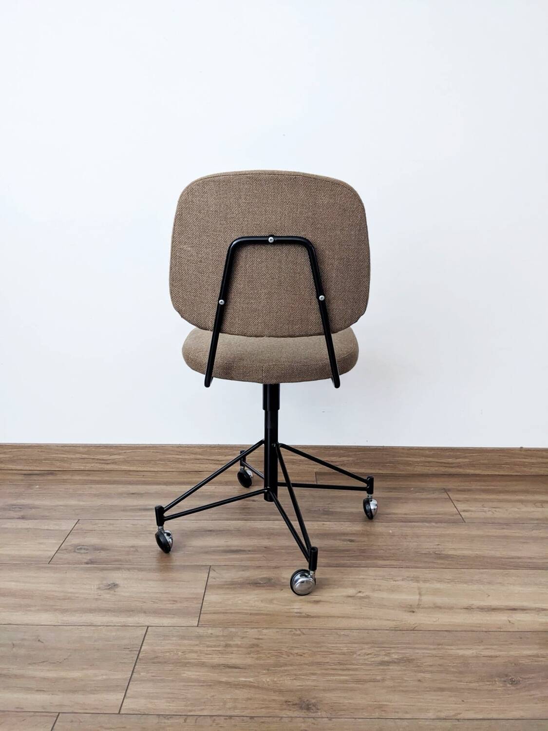Pierre Paulin office chair