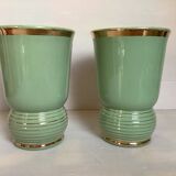 Paire d’anciens vases en céramique verte et dorée
