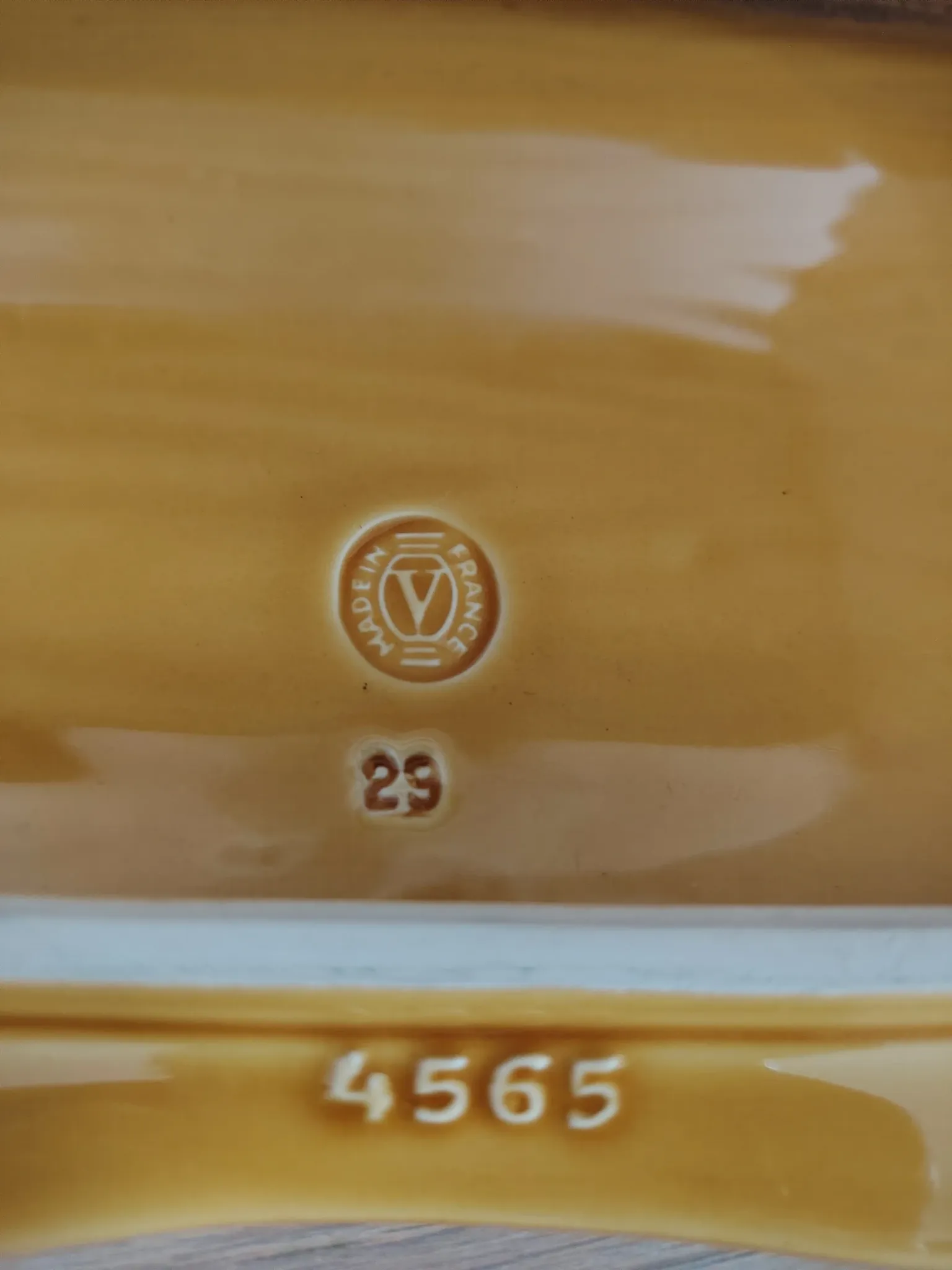 Beautiful vintage plate "faux bois" verceram 4565 from the 60s/70s.