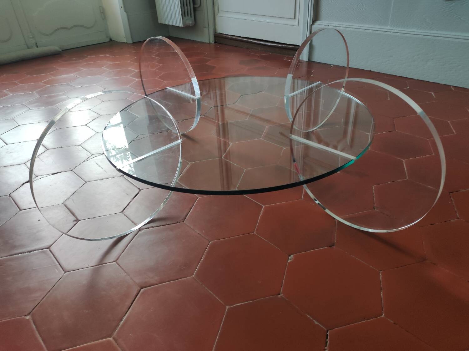 70 Marais International coffee table