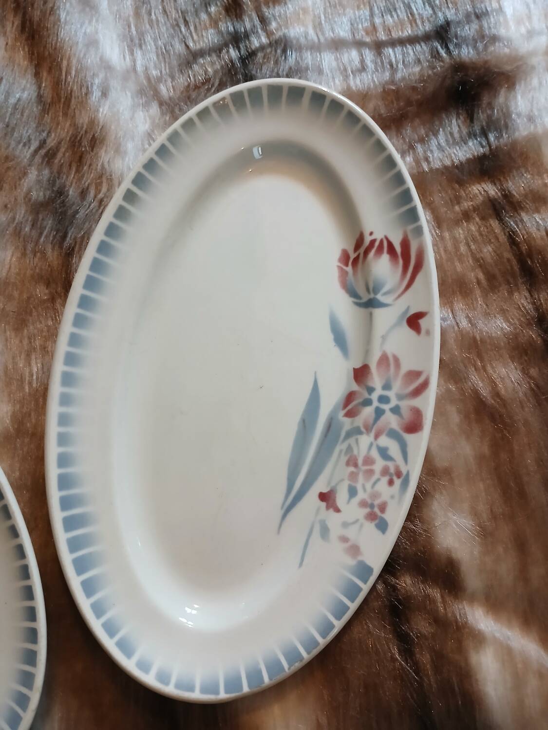 2 antique Saint Amand dishes