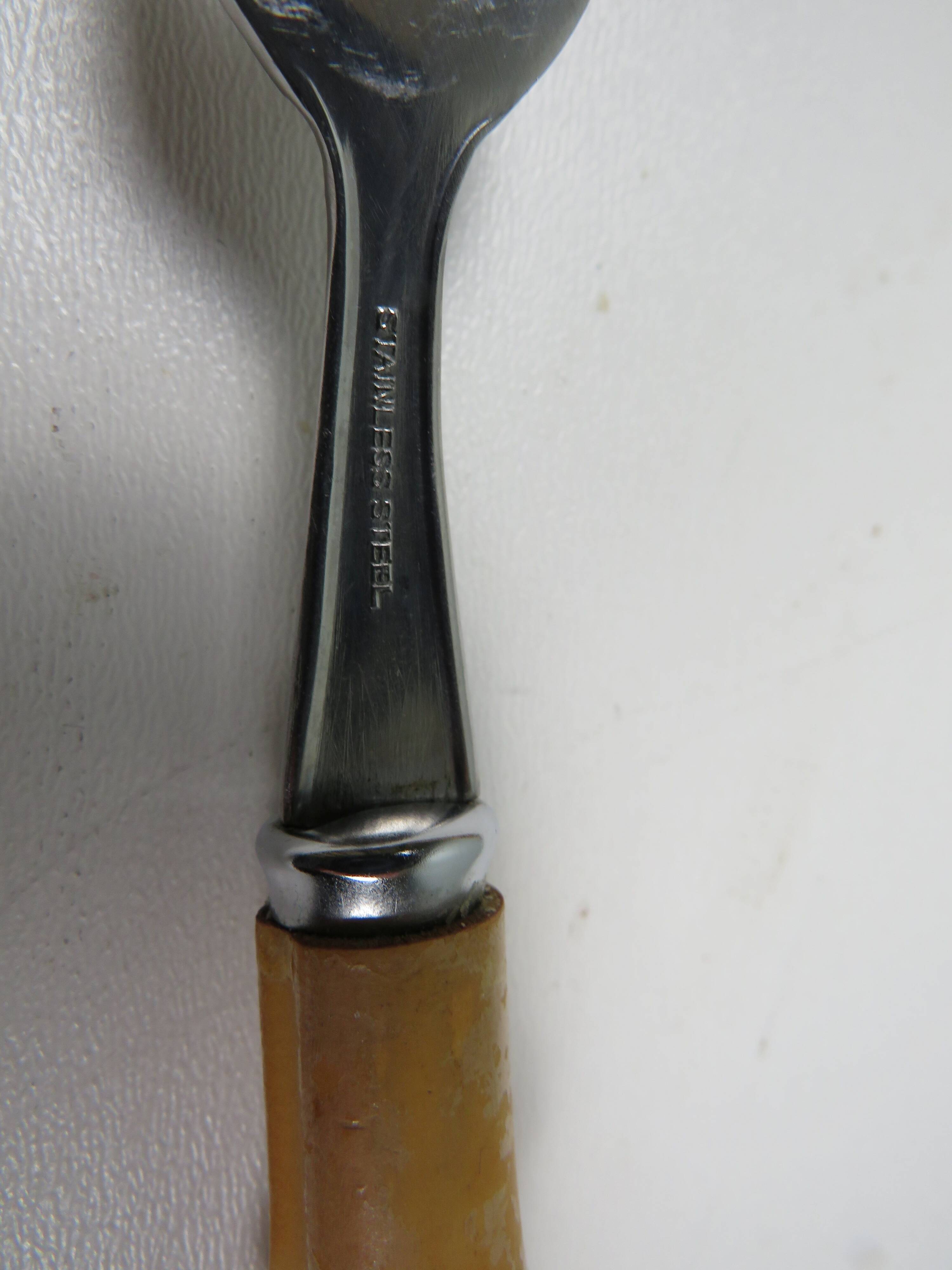 Exclusive 60s steak cutlery set, made in Italy –